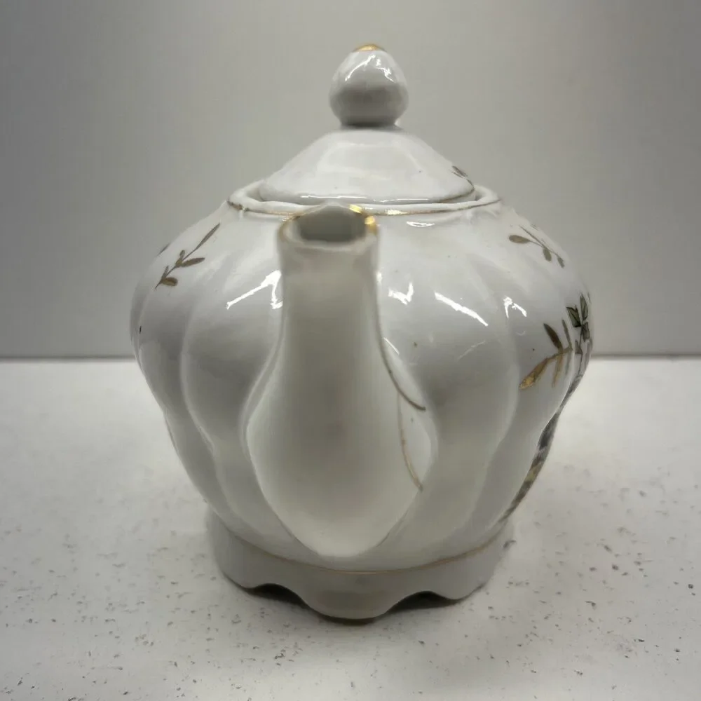 Vintage Floral‎ Musical Teapot Ceramic With Gold Trim Made In Japan